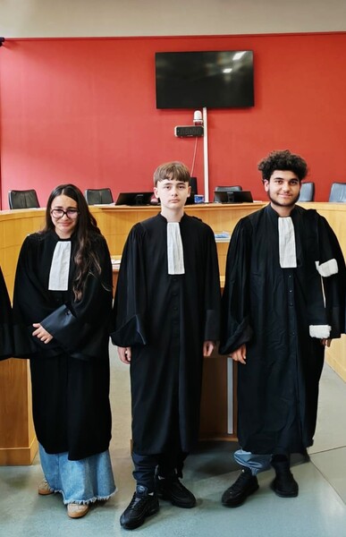 Collège A. Rimbaud tribunal