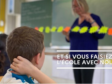 Fond de chapô l'académie recrute